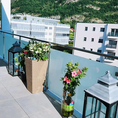 Apartment Stand-in